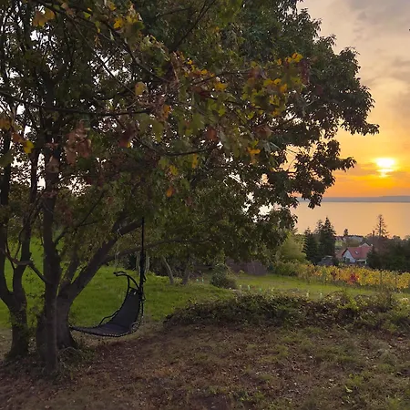 Casa Mido Badacsony בית נופש