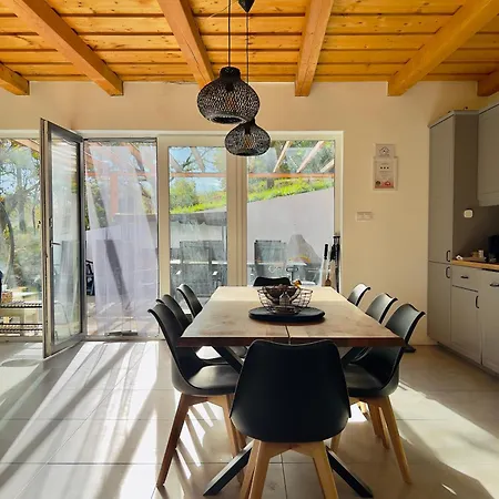 Casa Mido Badacsony בית נופש *